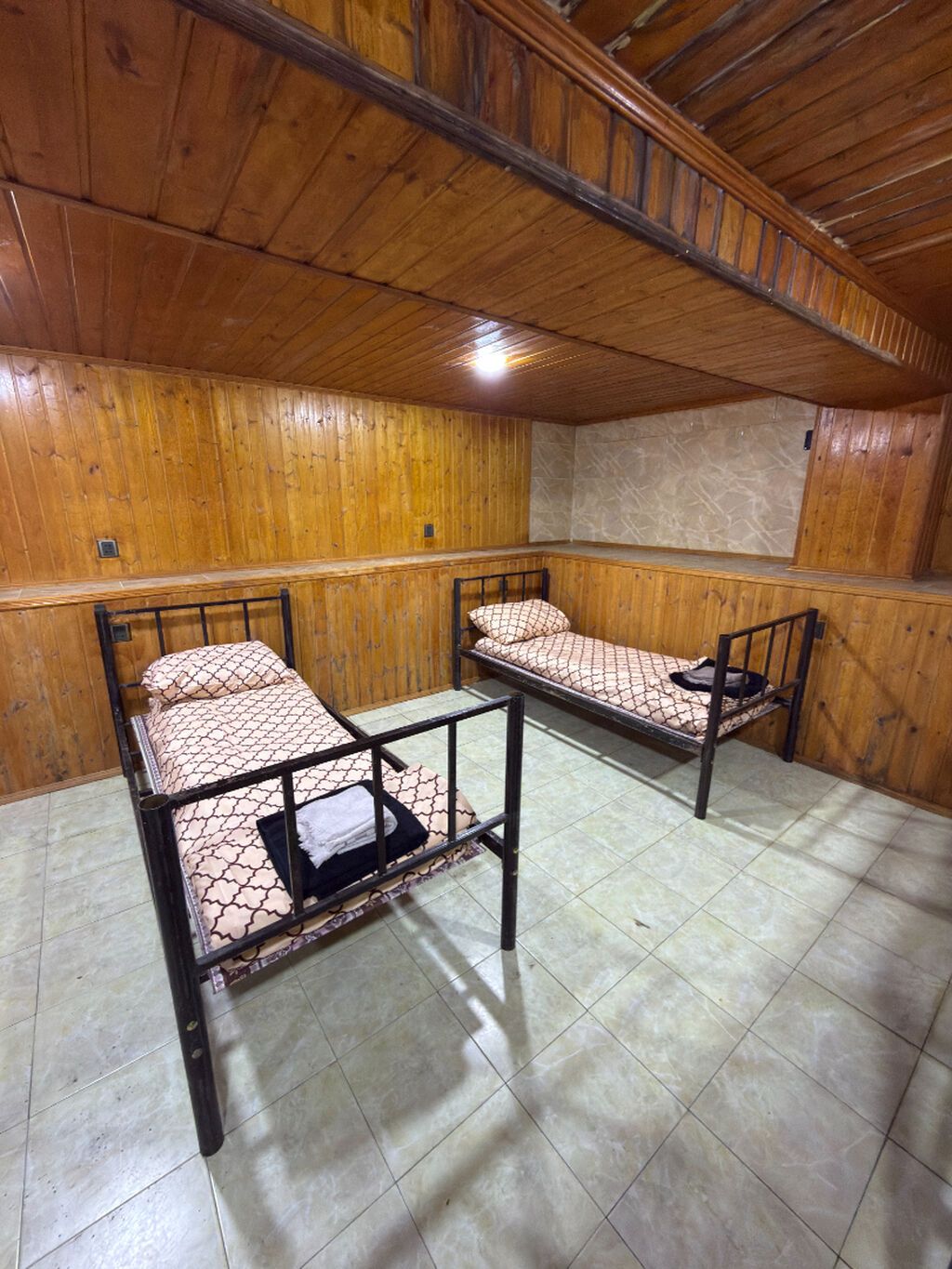 Hazır hostel biznesi satılır – metro hostel Mərkəzi ərazidə — Hazır biznes, Bakı (8)
