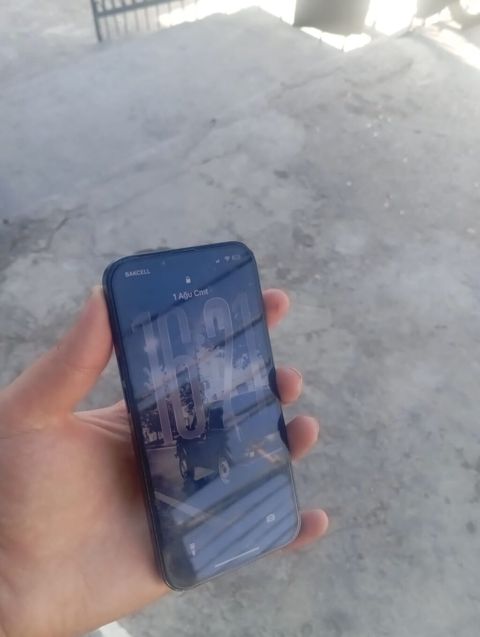IPhone 13, Qara, Face ID — Digah