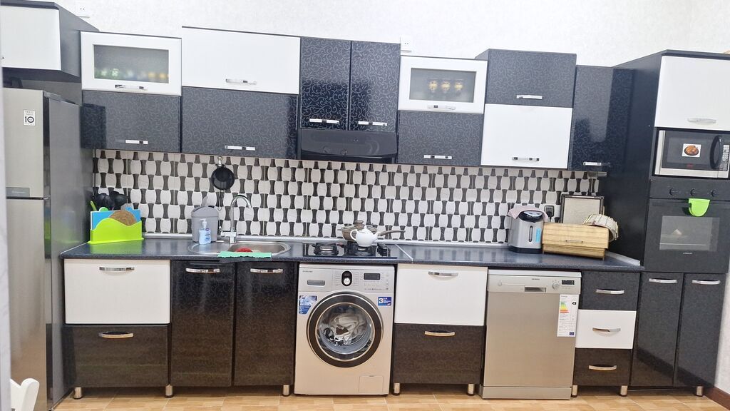 Mətbəx mebeli dəsti – müasir dizayn, qara-ağ rəng kombinəsiuzerinde — Mətbəx mobilyası, Digah (3)