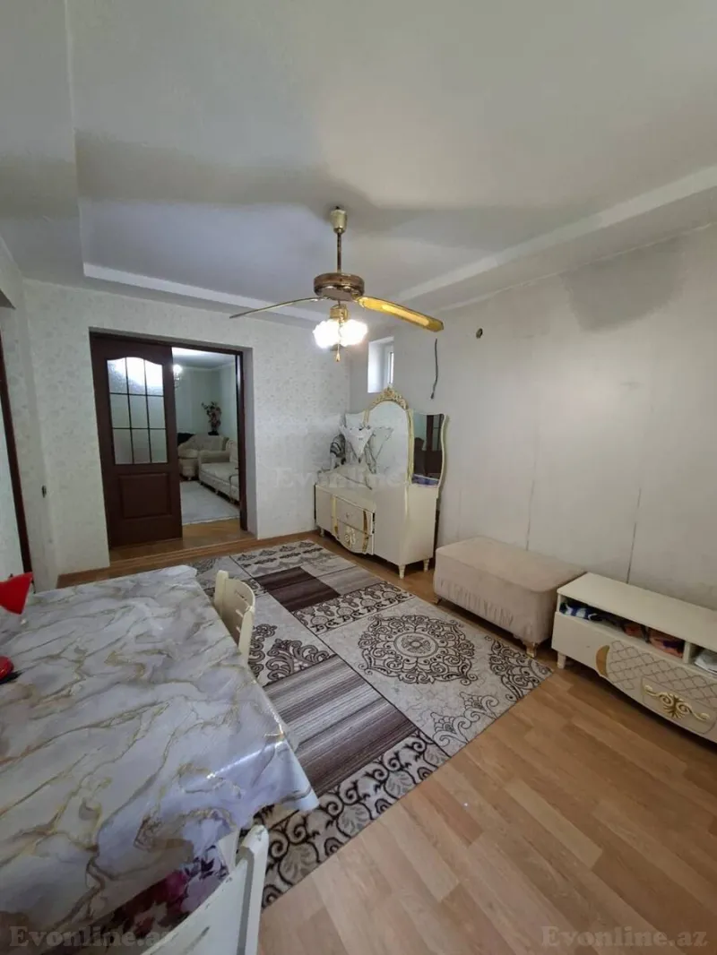 Kirayə verilir 3 otaqlı Mənzil Köhnə tikili 60 m² Bakı, Yasamal r., Elmlər Akademiyası m — Bakı