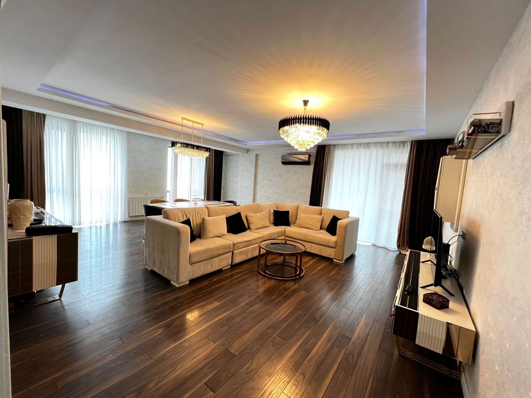 Satılır 4 otaqlı yeni tikili 146 m² — Mənzil, Bakı