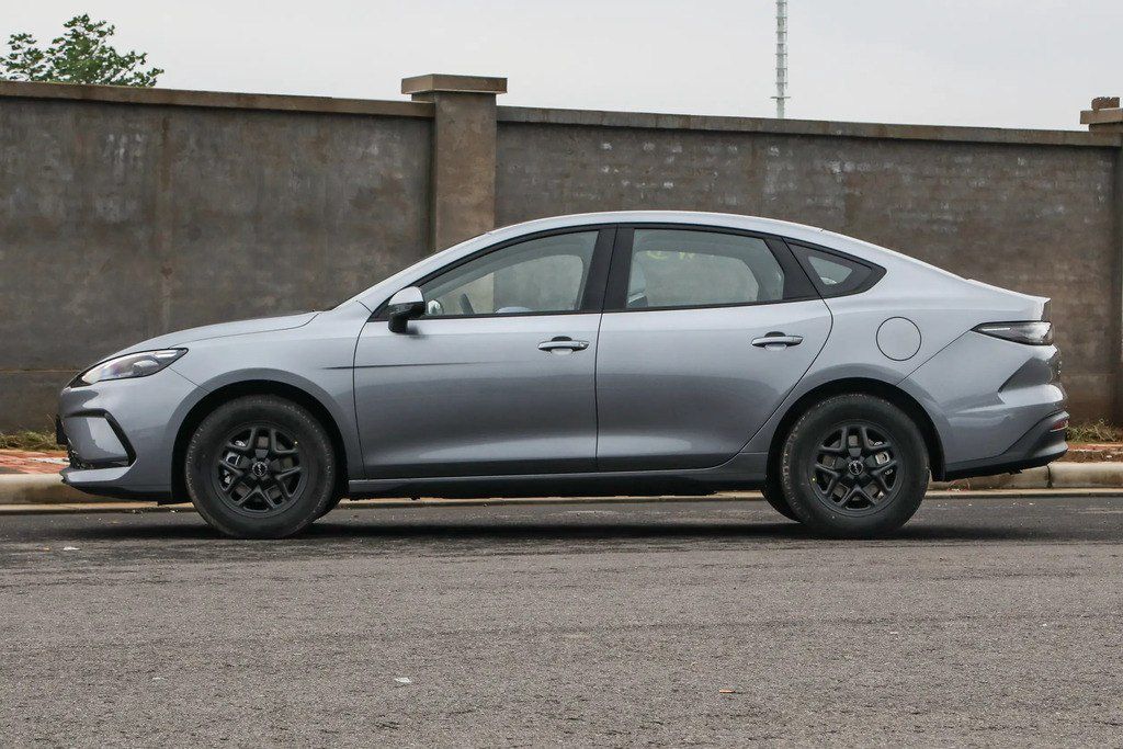 BYD Seal 05, 1.5 L, 15.87 kWh, 2026 il, yeni — Avtomobillər (4)