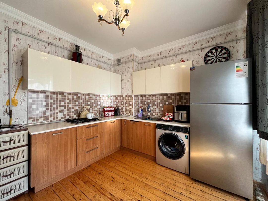 Satılır 2 otaqlı köhnə tikili 114 m² — Mənzil, Bakı (7)