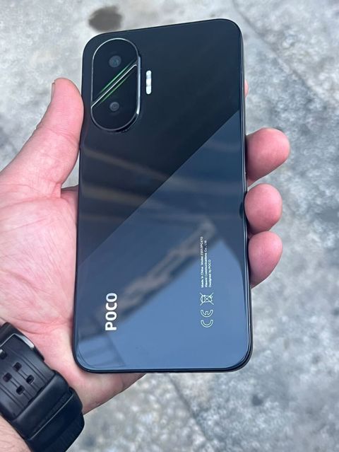 Poco F7, Barmaq izi — Bakı