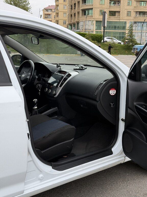 Kia Ceed SW, 1.6 L, 2009 il, 390 000 km 90-BY-459 — Avtomobillər, Bakı (7)