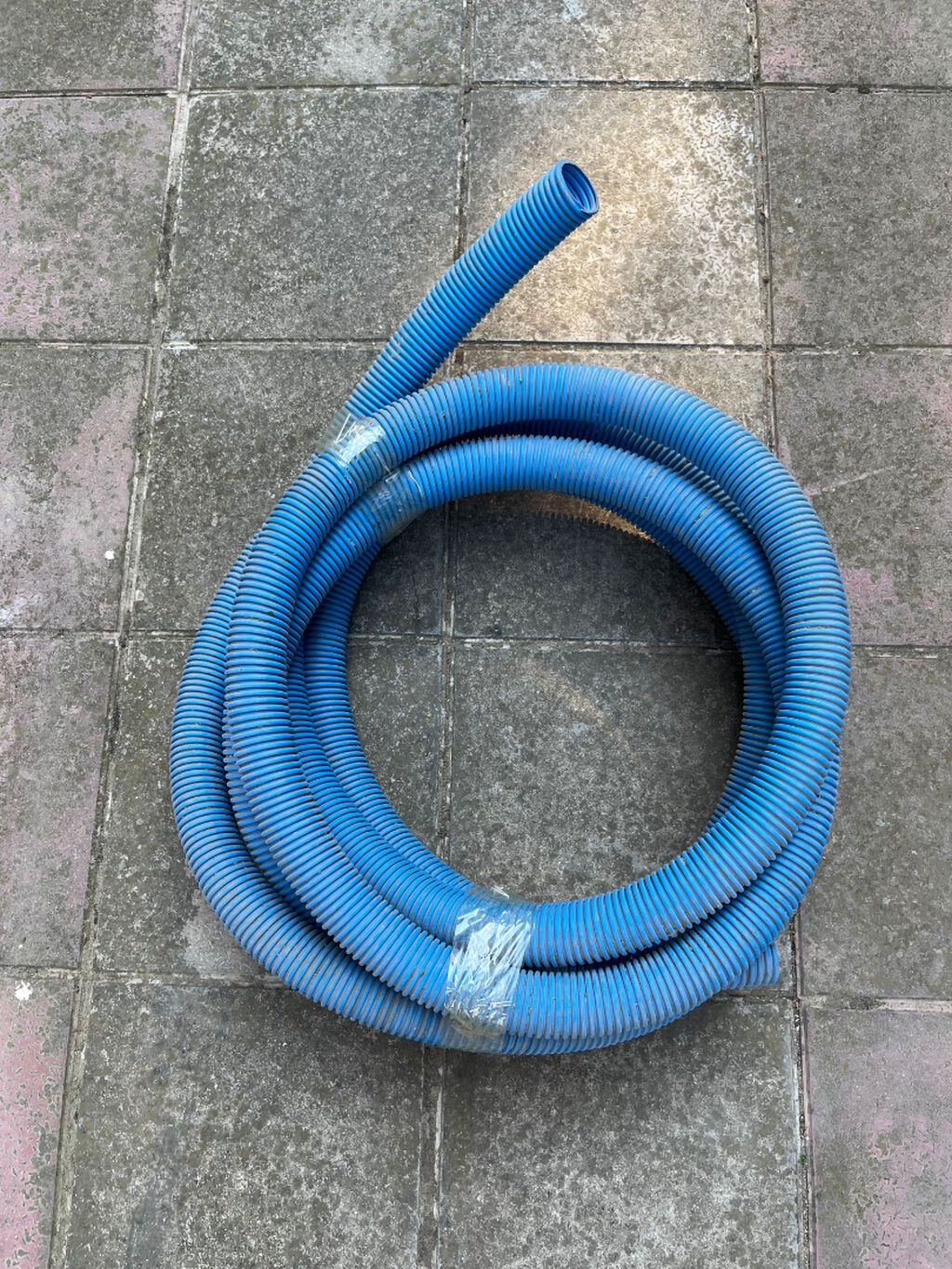 Hovuz ucun teze şlanq (artiq qalib) - 6.5 metr - 30 azn Elave — Digər, Bakı