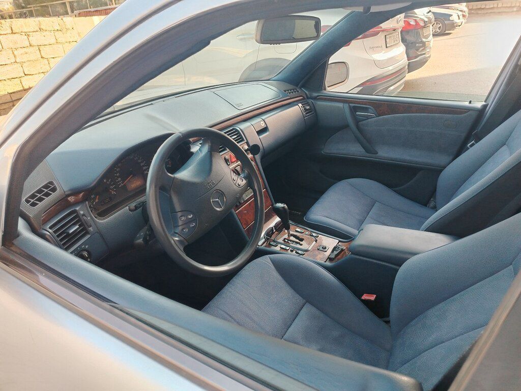 Mercedes E 240, 2.4 L, 2000 il, 369 321 km — Avtomobillər, Bakı (8)