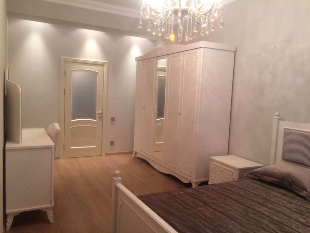 İcarəyə verilir 3 otaqlı yeni tikili 160 m² — Mənzil, Bakı (3)
