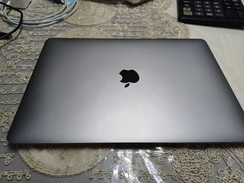 Apple MacBook Air M1 Ideal vəziyyətdədir,karobkasi və orijinal — Bakı