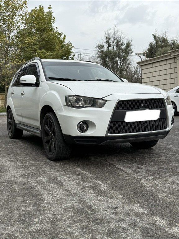 Mitsubishi Outlander, 3.0 L, 2011 il, 321 000 km — Avtomobillər, Bakı (9)
