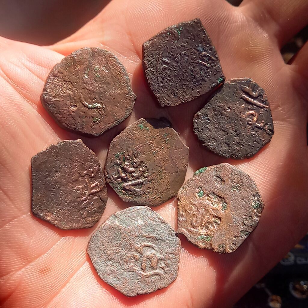 23 ədəd biryerdə Azərbaycanın Atabəyləri Hicri 1136-1225 Hardasa — Sikkələr, Bakı (9)