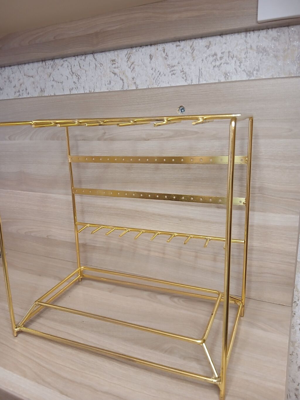 Qızıl üçün, Yeni — Vitrini, Bakı (2)