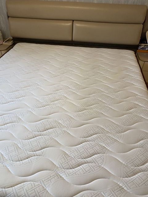 Ortopedik iki nəfərlik taxt 1.80x 2 metr. Doğtaş firması. Matras 1 ay — Bakı