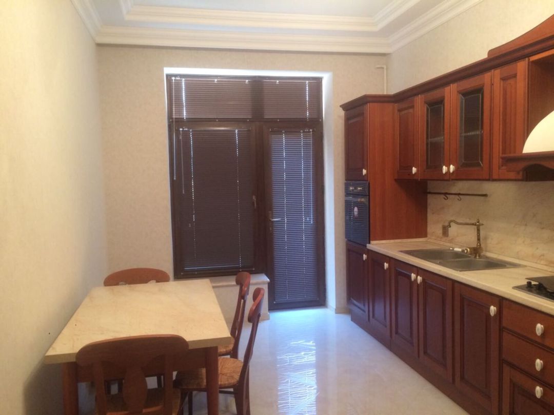 İcarəyə verilir 3 otaqlı yeni tikili 160 m² — Mənzil, Bakı (7)