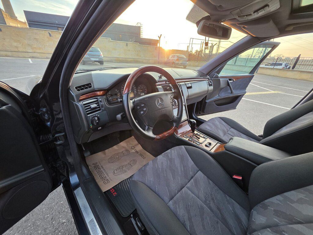 Mercedes E 240, 2.4 L, 2001 il, 258 000 km — Avtomobillər, Bakı (11)