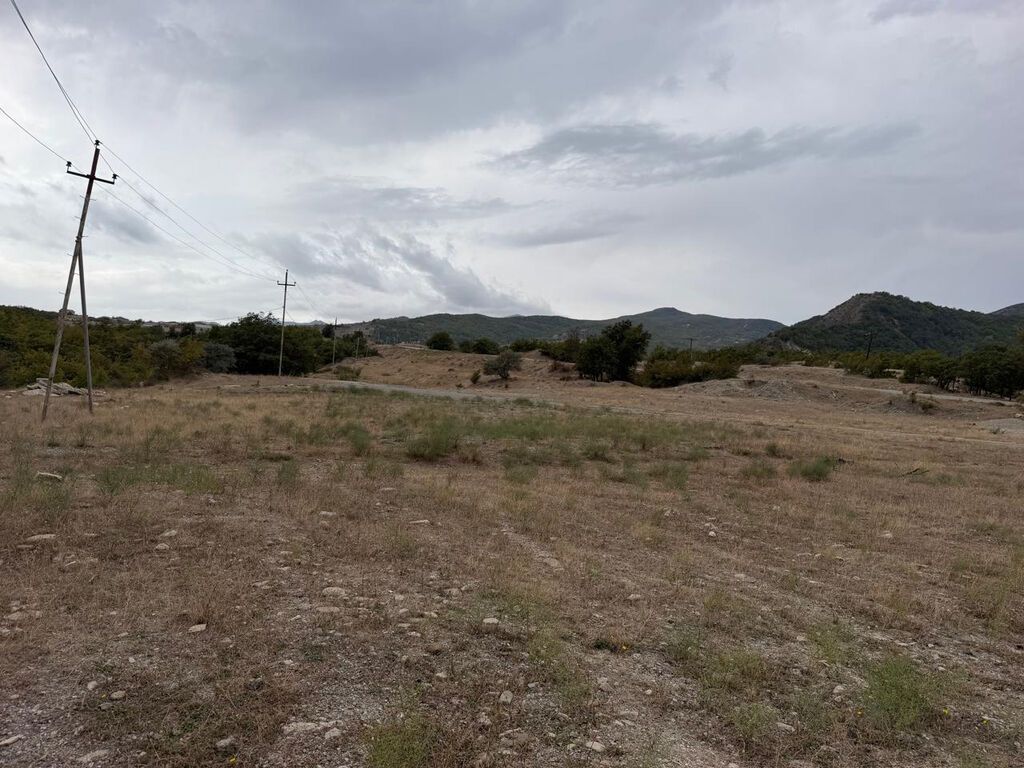 90 sot torpaq satílír Altíaĝacda Xelenc kendi tras kenarí cox — Torpaq, Xızı (3)