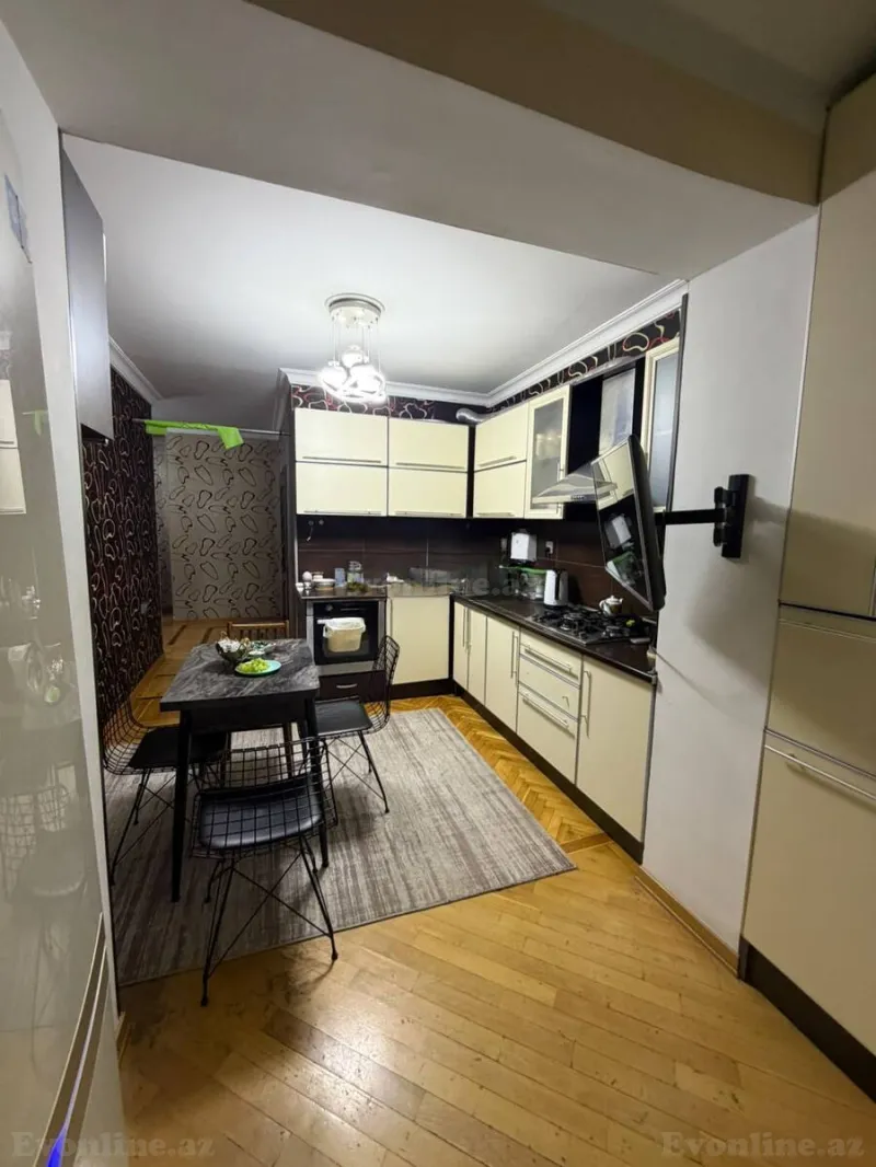 Satılır 3 otaqlı Mənzil Köhnə tikili 75 m² Bakı, Xətai r., Əhmədli m., Əhmədli — Mənzil, Bakı (8)