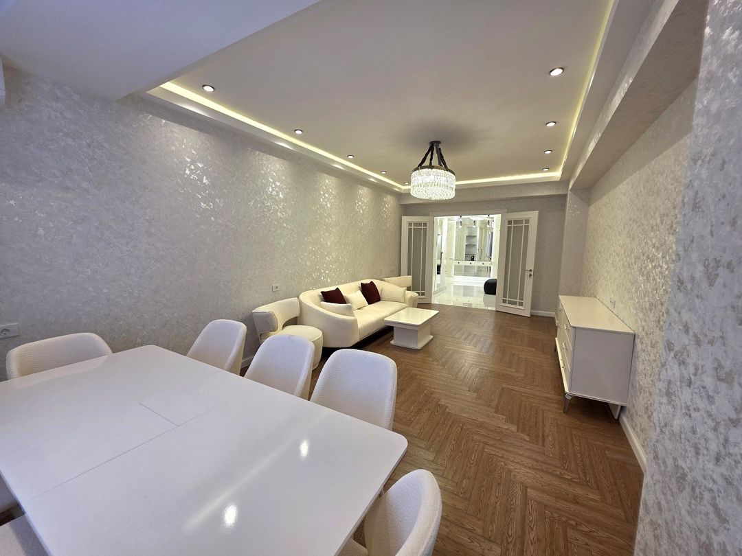 Satılır 4 otaqlı yeni tikili 185 m² — Mənzil, Bakı (7)
