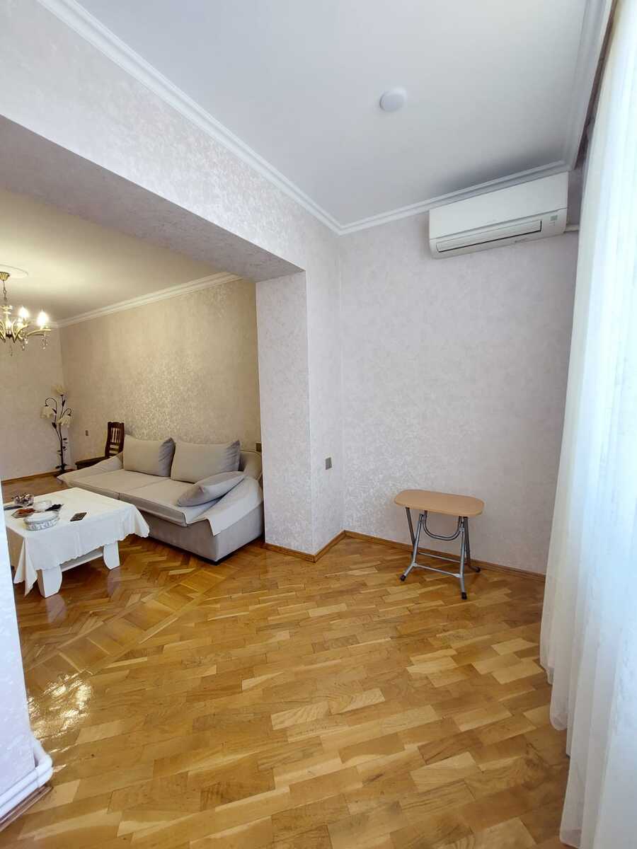 Satılır 2 otaqlı köhnə tikili 65 m² — Mənzil, Bakı (6)
