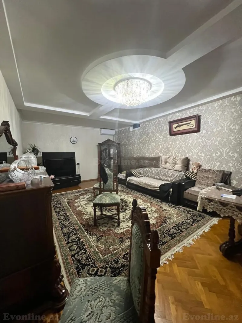 Satılır 7 otaqlı Həyət evi 220 m² Bakı, Binəqədi r., Nəsimi m., 6-cı mikrorayon — Дом, вилла