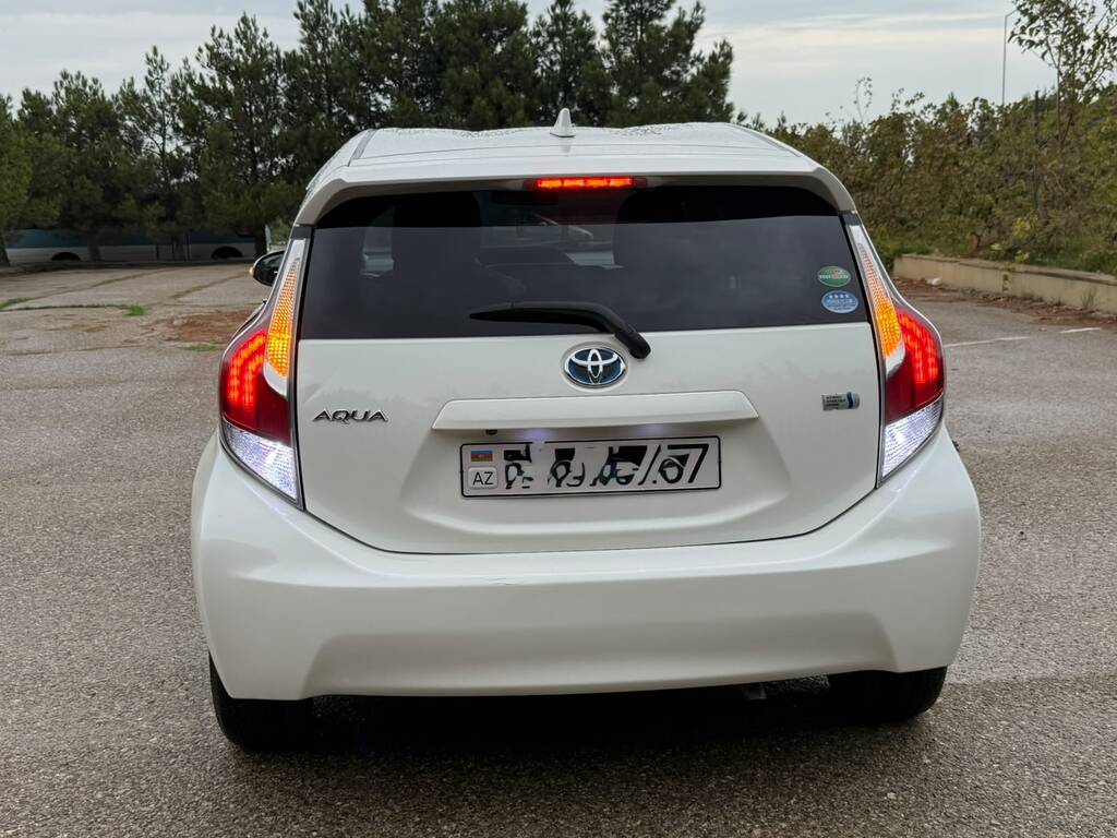 Toyota Aqua, 1.5 L, 0.9 kWh, 2016 il, 62 760 km — Avtomobillər, Bakı (4)
