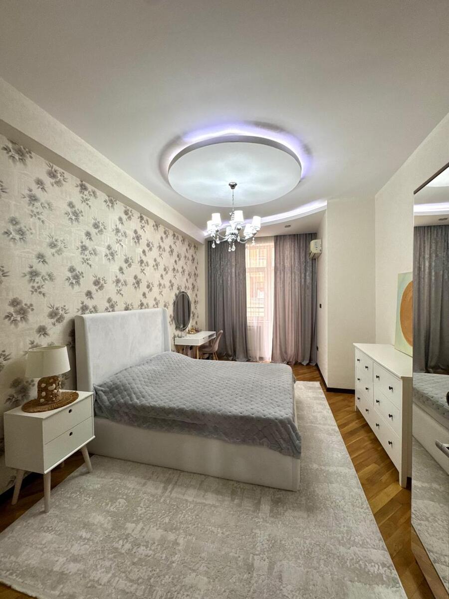 Satılır 4 otaqlı yeni tikili 180 m² — Mənzil, Bakı (7)