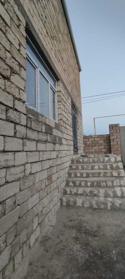 Satılır 6 otaqlı həyət evi/bağ evi 200 m² — Bakı
