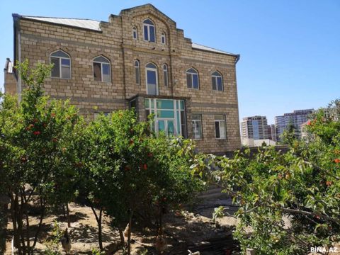 Satılır 6 otaqlı həyət evi/bağ evi 500 m² — Bakı