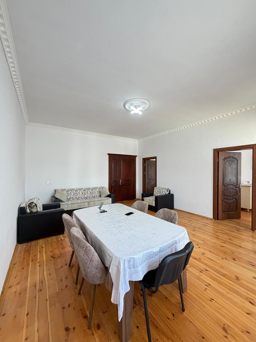 Satılır 5 otaqlı həyət evi/bağ evi 200 m² — Ev, villa, Bakı (5)