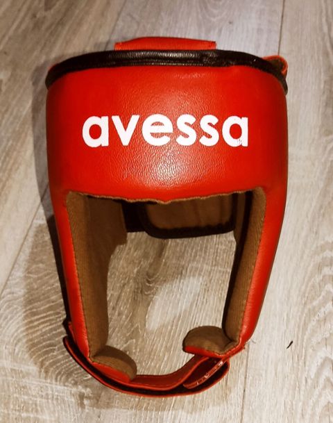 Qırmizı boks və kiçik boks və MMA idman növünə ait kask çox — Bakı