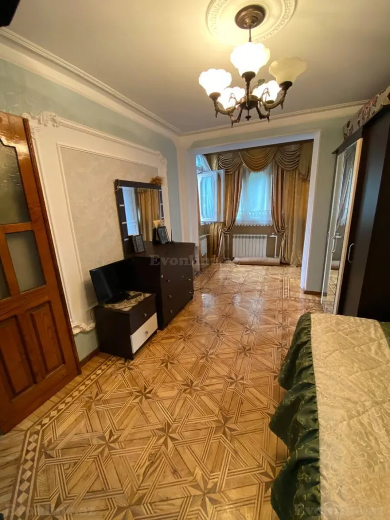 Satılır 3 otaqlı Mənzil Köhnə tikili 80 m² Bakı, Yasamal r., İnşaatçılar m — Mənzil, Bakı (4)