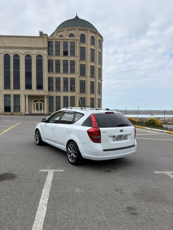 Kia Ceed SW, 1.6 L, 2009 il, 390 000 km 90-BY-459 — Avtomobillər, Bakı (5)