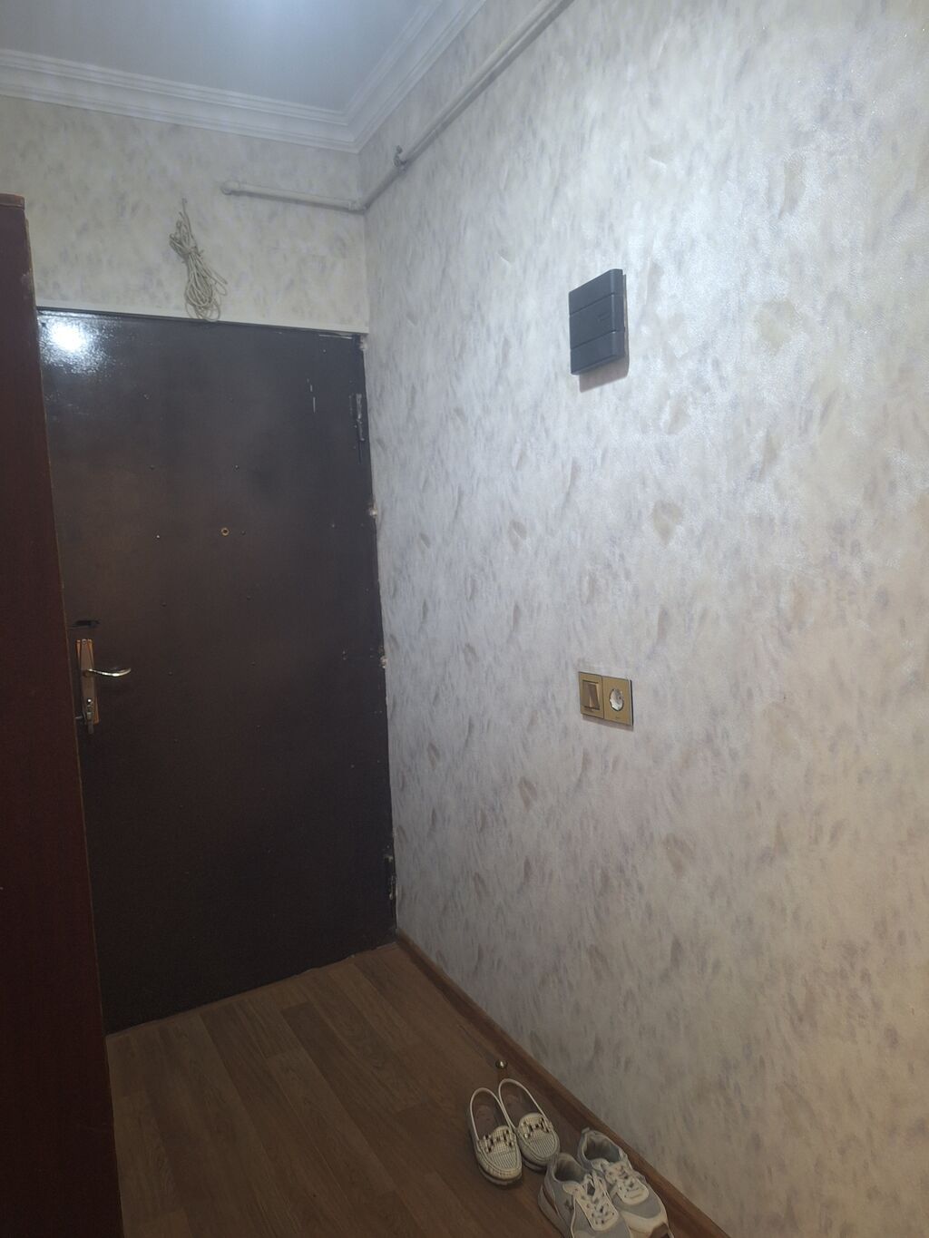Gəncə şəhəri 1Cİ mikrorayon 43NÖMRELI məktəbın yanı, 1OTAQ 2 otaqa — Mənzil, Gəncə (8)