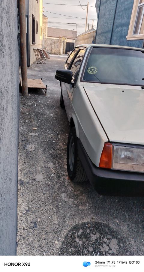 Land Rover 1.5 l 1995 il 256000 km Sedan — Saray