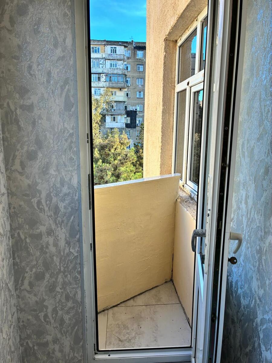 Satılır 1 otaqlı köhnə tikili 34 m² — Mənzil, Bakı (11)