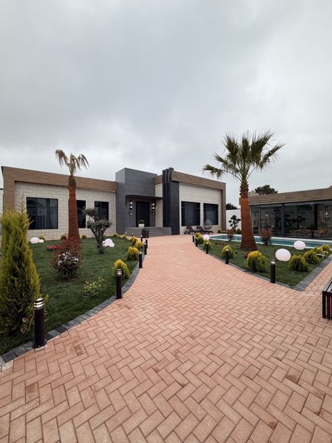 Satılır 5 otaqlı həyət evi/bağ evi 200 m² — Bakı