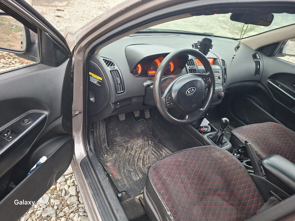 Kia Ceed SW, 1.6 L, 2008 il, 320 000 km — Avtomobillər, Bakı (5)