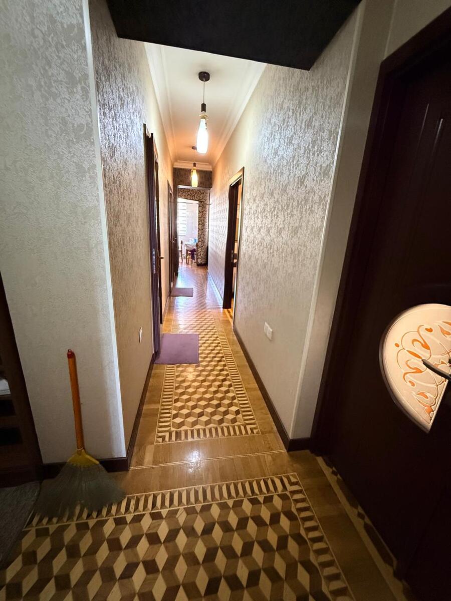 Satılır 4 otaqlı köhnə tikili 98 m² — Mənzil, Bakı (3)