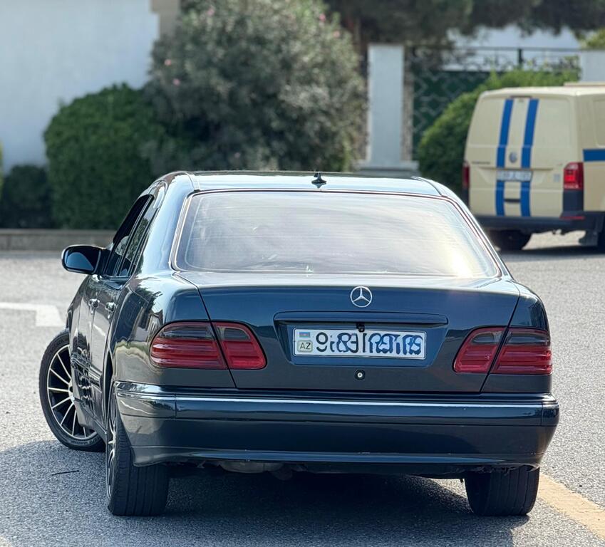 Mercedes E 240, 2.4 L, 1999 il, 350 000 km — Avtomobillər, Bakı (12)
