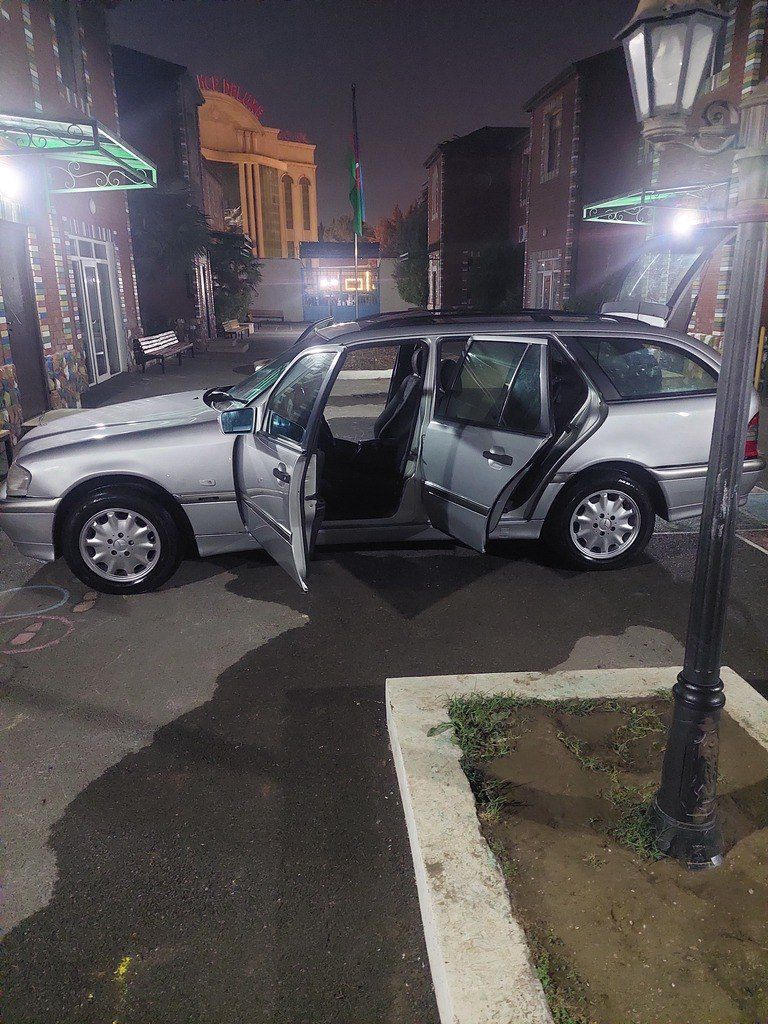 Mercedes C 220, 2.2 L, 2000 il, 368 246 km — Avtomobillər, Bakı (12)
