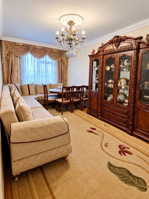 Satılır 3 otaqlı köhnə tikili 70 m² — Bakı