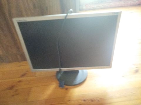 Samsung LCD monitor(ekrana görüntü gəlmir) - Təxmini 22–24 düym — Mehdiabad