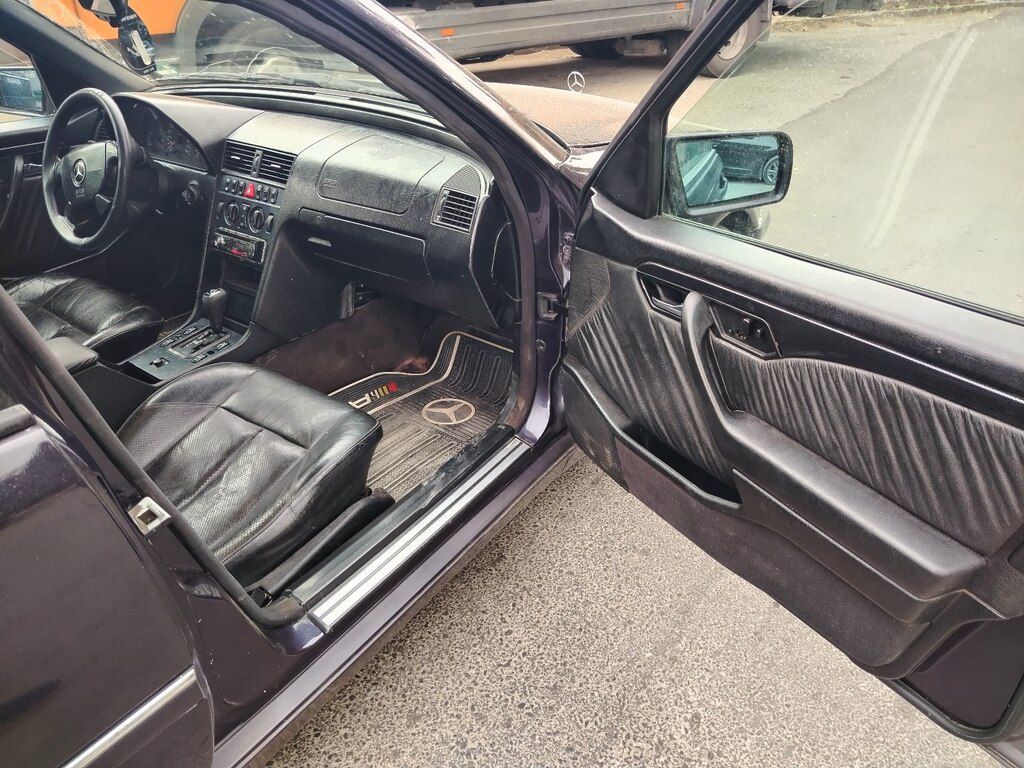 Mercedes C 280, 2.8 L, 1996 il, 381 000 km — Avtomobillər, Bakı (8)