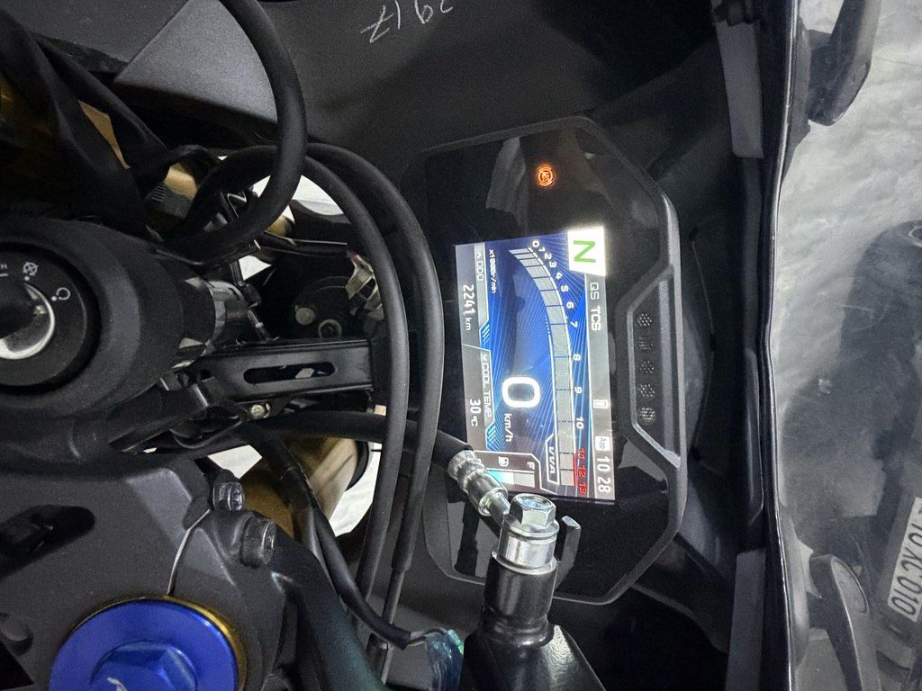 Yamaha R15M, 150 sm3, 2025 il, 2 000 km — Motosikletlər, Bakı (5)