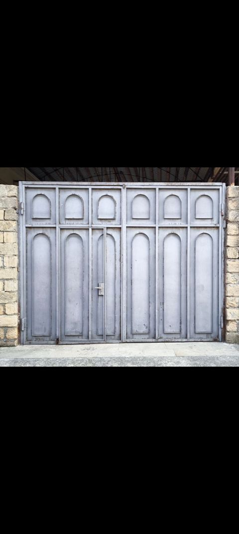Darvaza 350/275sm 650azn Bineqedi kendi — Bakı