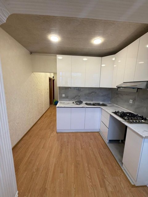 İcarəyə verilir 2 otaqlı köhnə tikili 55 m² — Bakı