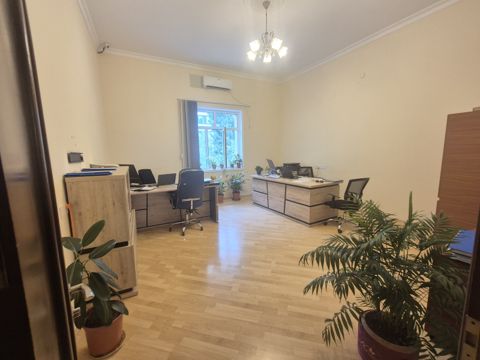 İcarəyə verilir 3 otaqlı ofis 130 m² — Bakı