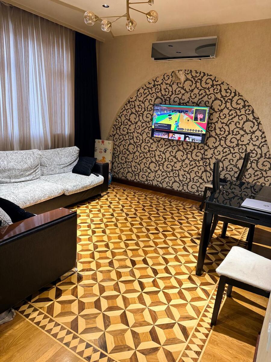 Satılır 4 otaqlı köhnə tikili 98 m² — Mənzil, Bakı (8)