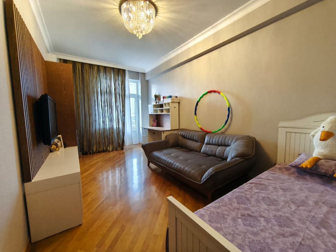 Satılır 4 otaqlı yeni tikili 180 m² — Mənzil, Bakı (4)