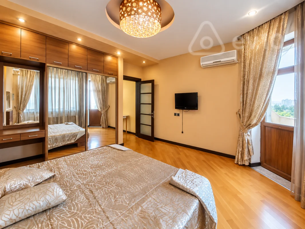 4 otaqlı mənzil, 148 m², Mirəli Qaşqay küçəsi — kirayə — Mənzil, Bakı (12)
